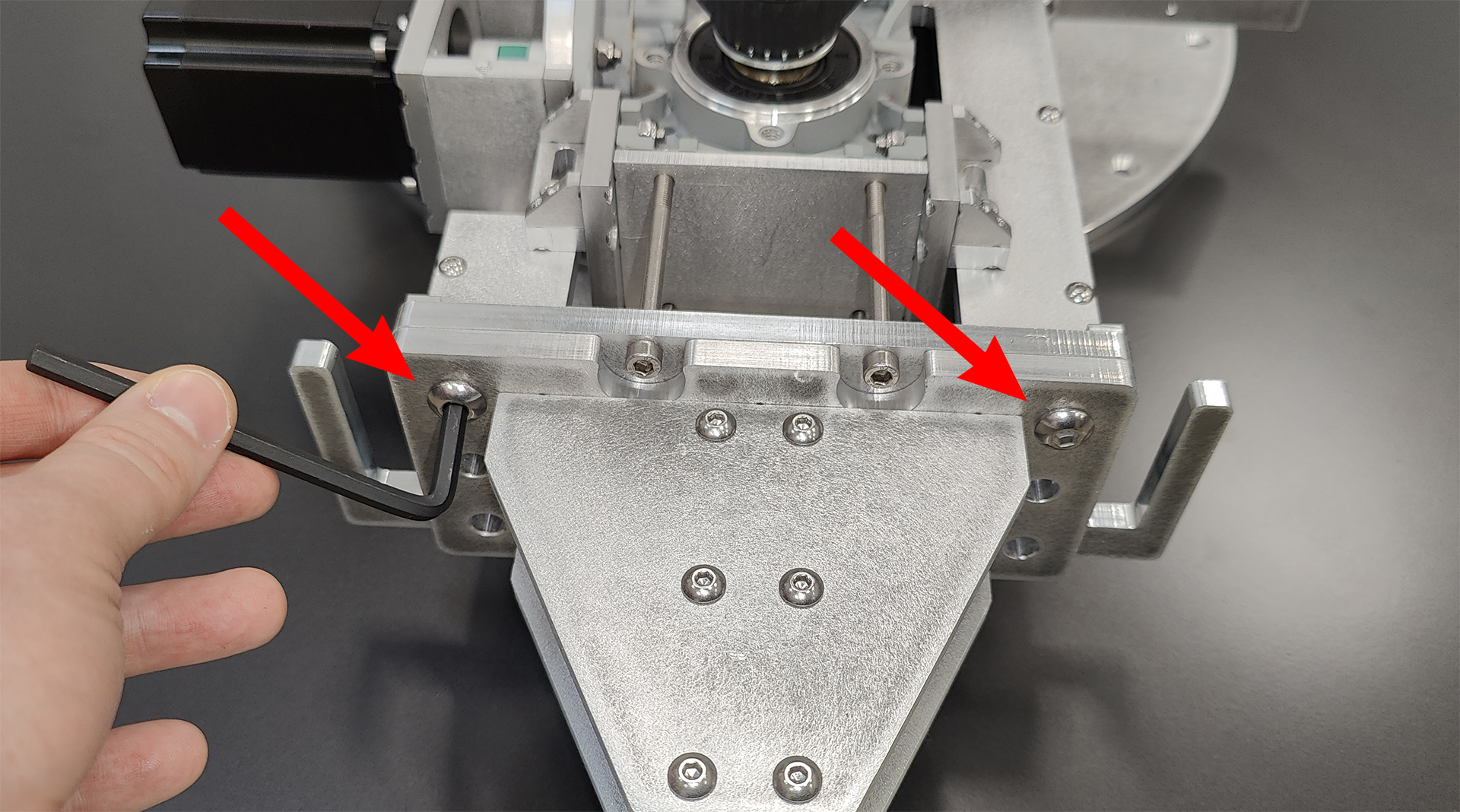 Laptop stand beam attachment Laptop stand beam attachment