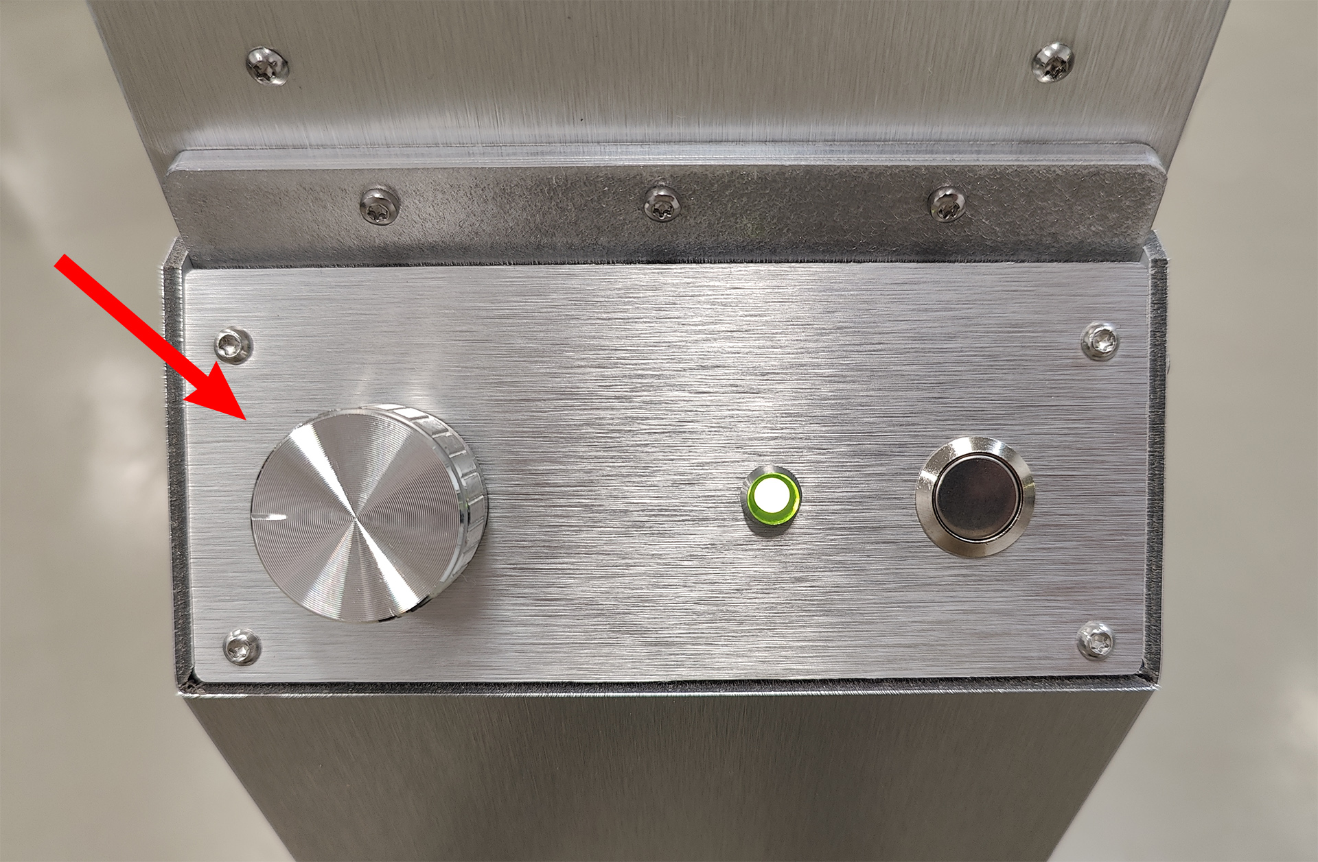 Adjusting the lighting brightness Adjusting the lighting brightness